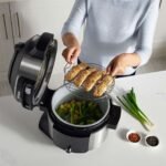 Ninja™ Foodi 11-in-1 SmartLid Multi-Cooker 6L OL550UK - Image 4